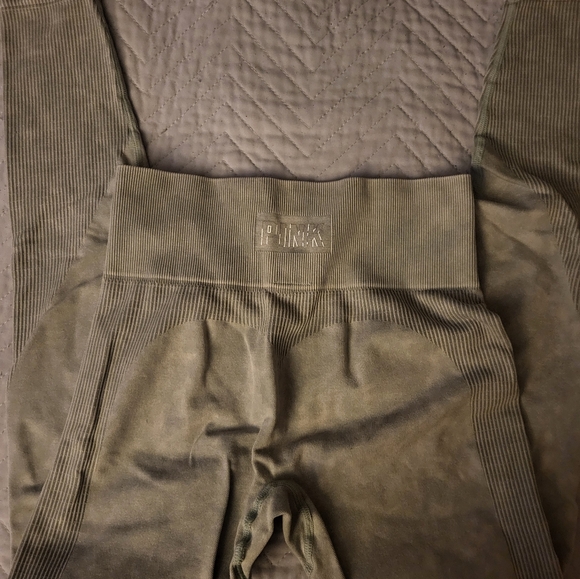 Pink seamless leggings - Picture 4 of 5